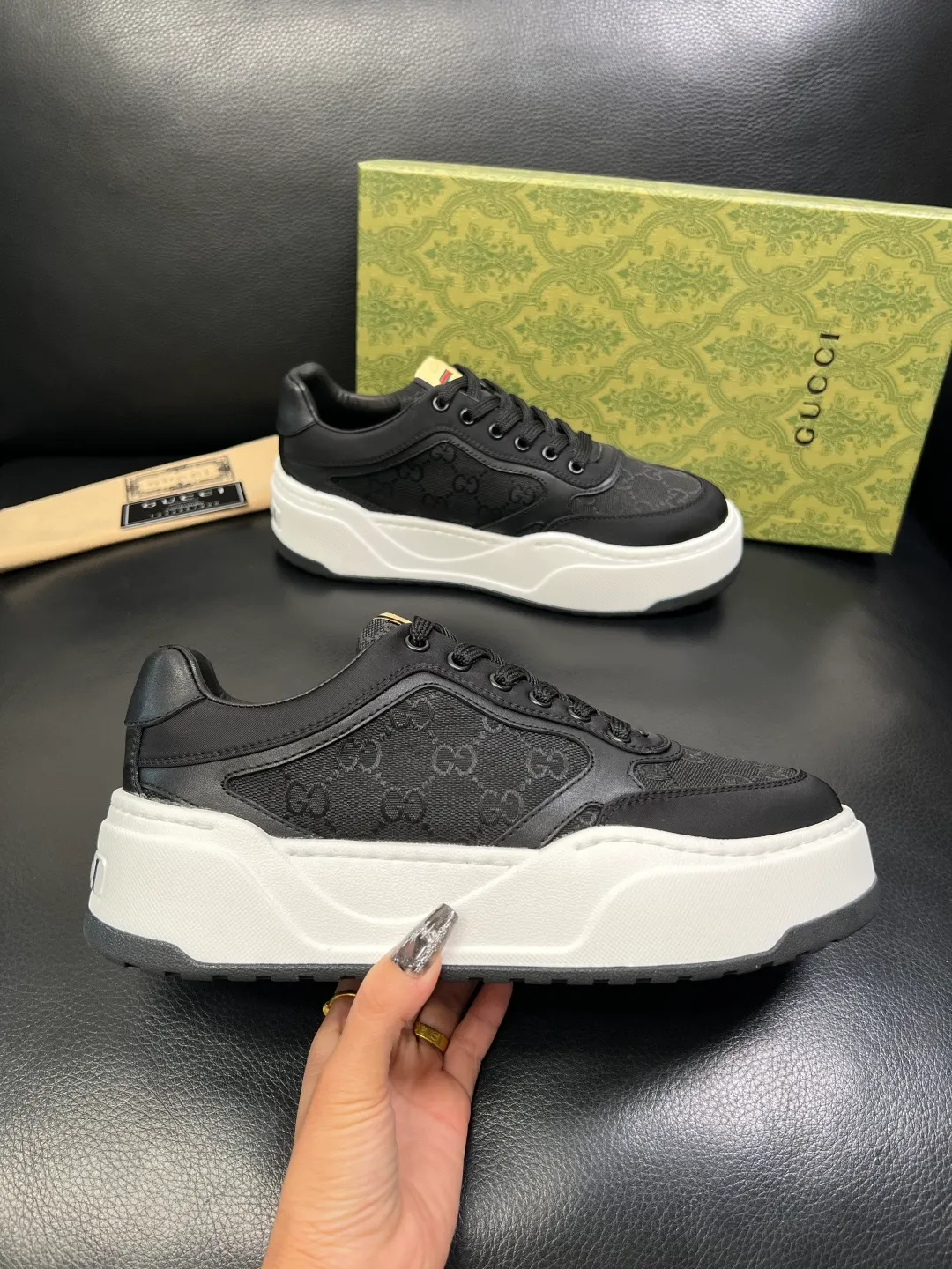 Men's shoes 💰820 Gucci high quality top crafts Gucci counter new original factory configuration, imported cowhide patchwork fabric from Italy, imported cowhide lining, breathable and comfortable, sole: original factory special supply original sole super comfortable, original factory and single goods, welcome to compare, code number 38-44 (customized 45 46)